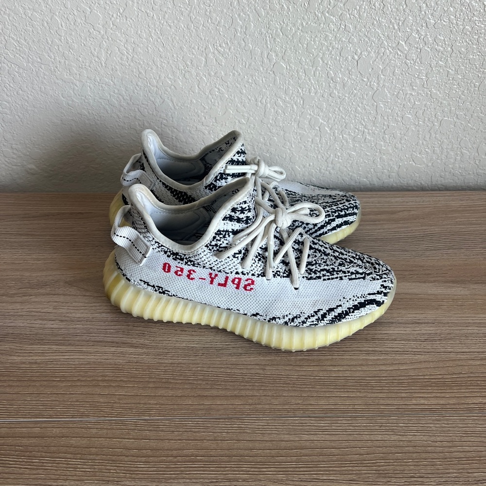 adidas Yeezy Boost 350 V2